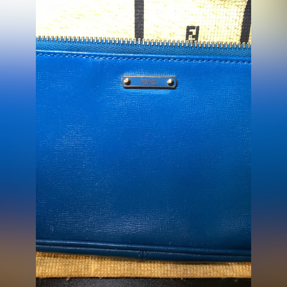 Authentic Blue Fendi Baguette With Original Gold Chain Strap (COA) - Picture 4 of 9